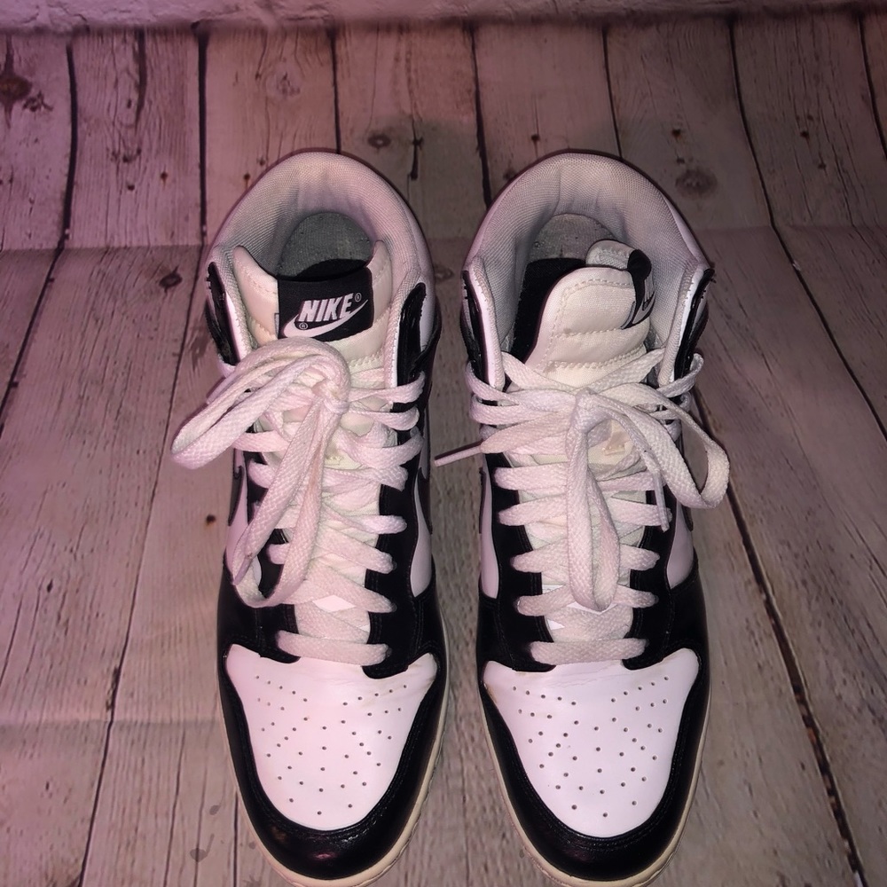 Nike Wedge tenna shoes